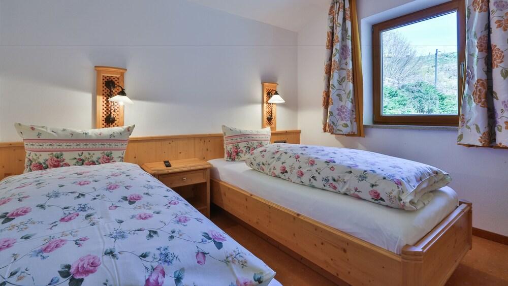 Tourist Hotel Boehm Schoenau am Koenigsee Exterior photo