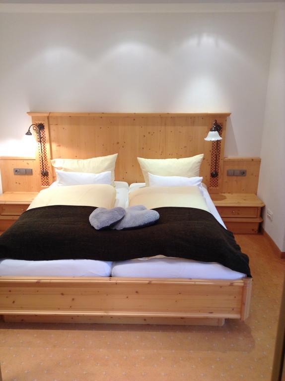 Tourist Hotel Boehm Schoenau am Koenigsee Room photo