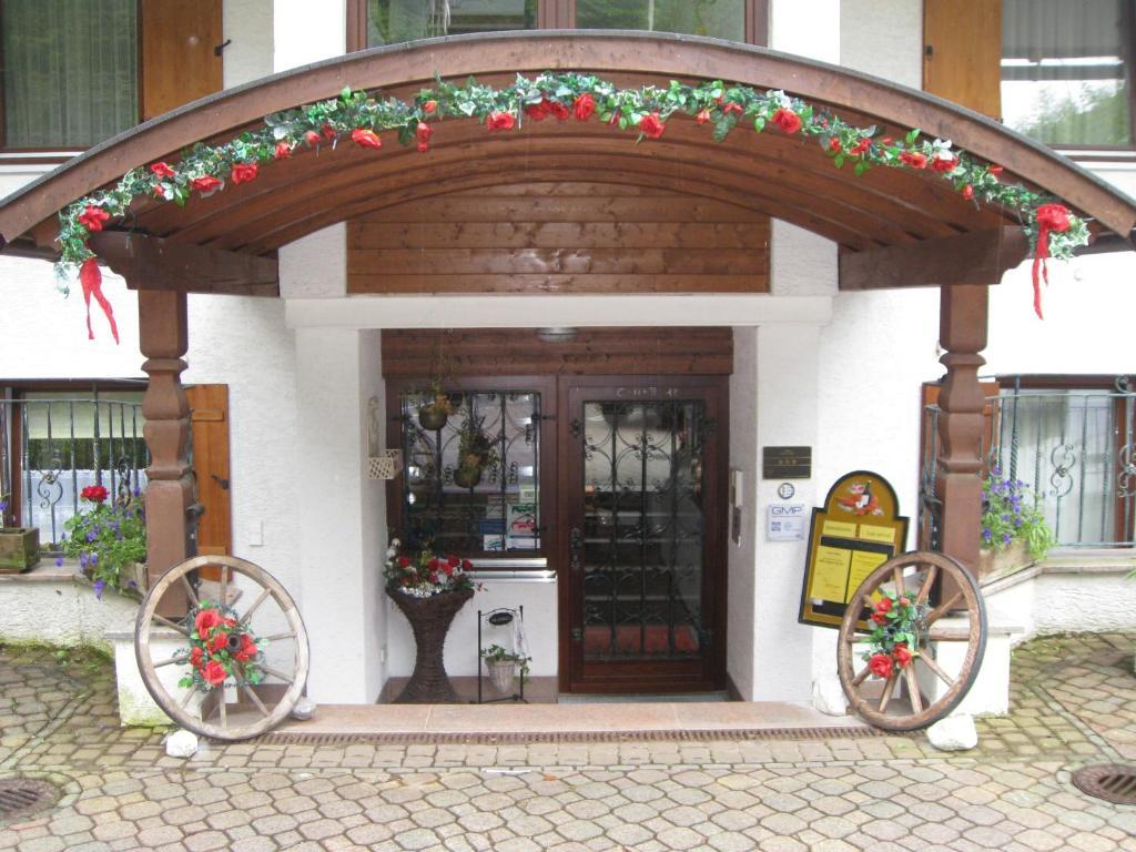 Tourist Hotel Boehm Schoenau am Koenigsee Exterior photo